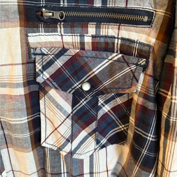 Men's Casual Plaid Distortion Button-Down Shirt - Blue, Black, Gray, and White - Picture 4 of 7